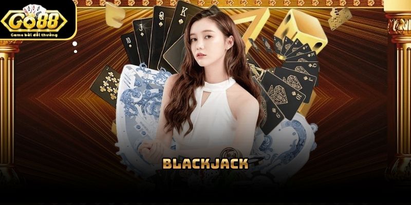 Dealer thật chia bài và tương tác trực tiếp tại sảnh casino Go88